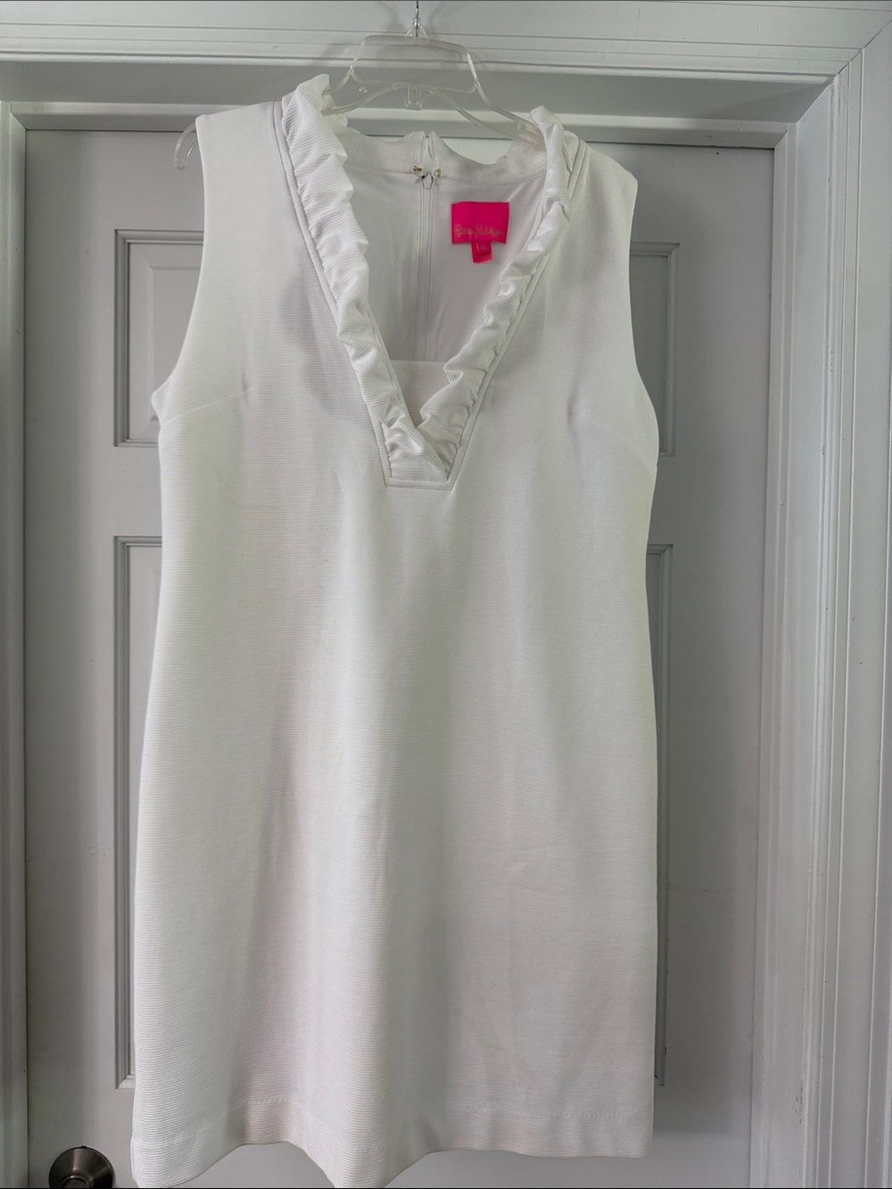 Lilly Pulitzer White Sleeveless Ruffle V-Neck MidiDress, size XL, good condition